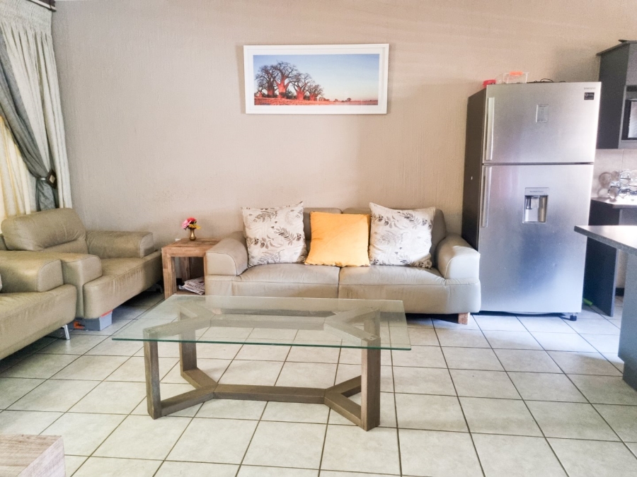 2 Bedroom Property for Sale in Wilgeheuwel Gauteng