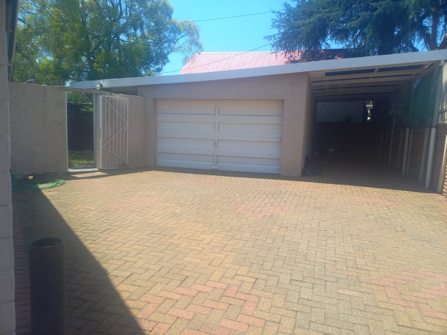 3 Bedroom Property for Sale in Rensburg Gauteng