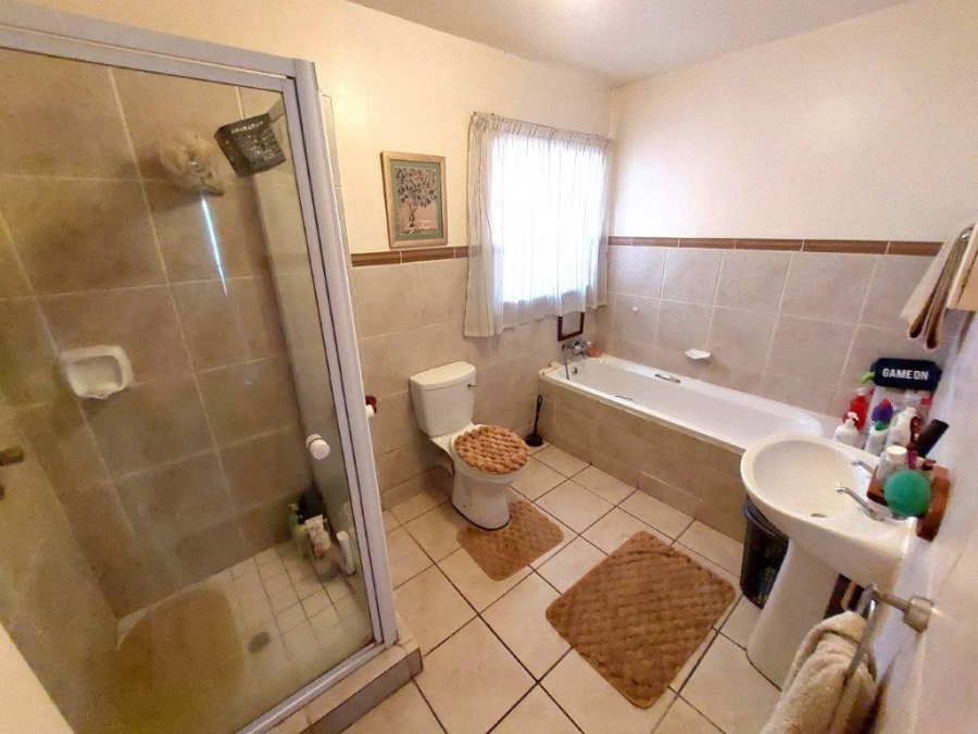 2 Bedroom Property for Sale in Amberfield Heights Gauteng