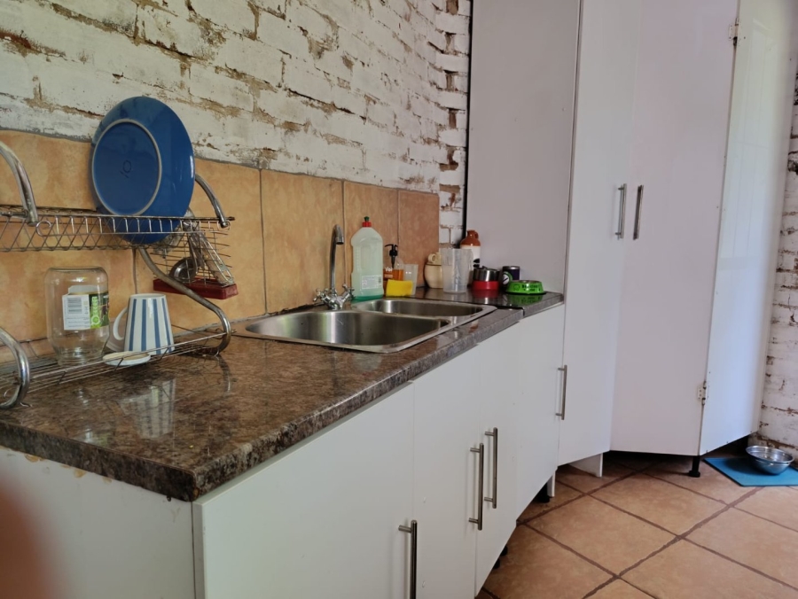 10 Bedroom Property for Sale in Glen Austin Gauteng