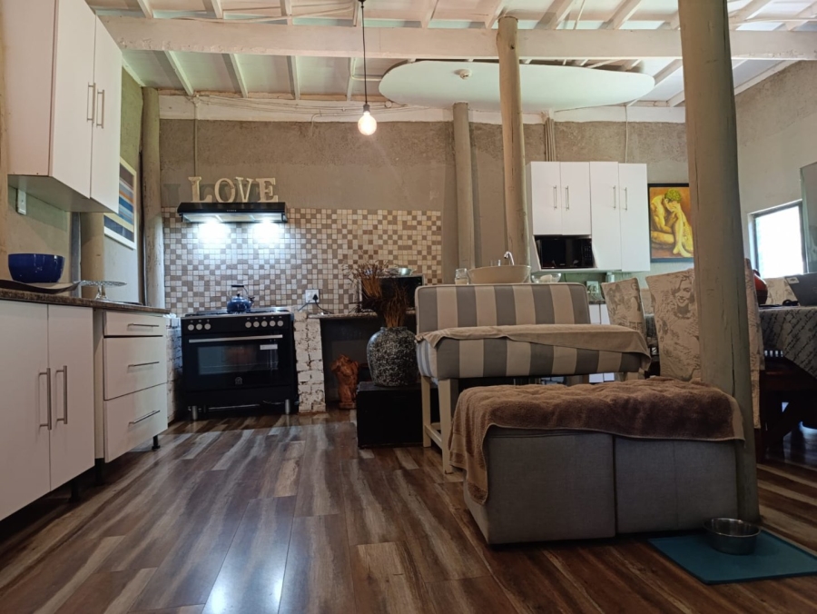 10 Bedroom Property for Sale in Glen Austin Gauteng