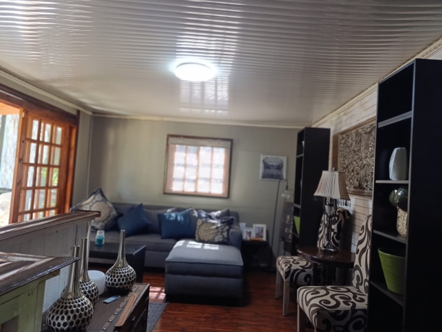 10 Bedroom Property for Sale in Glen Austin Gauteng
