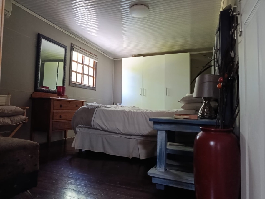 10 Bedroom Property for Sale in Glen Austin Gauteng
