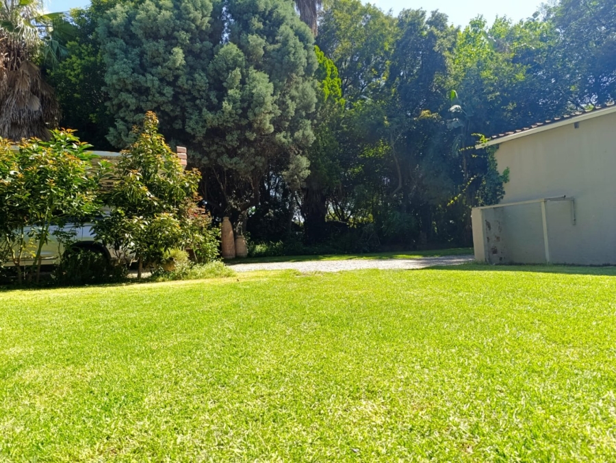 10 Bedroom Property for Sale in Glen Austin Gauteng