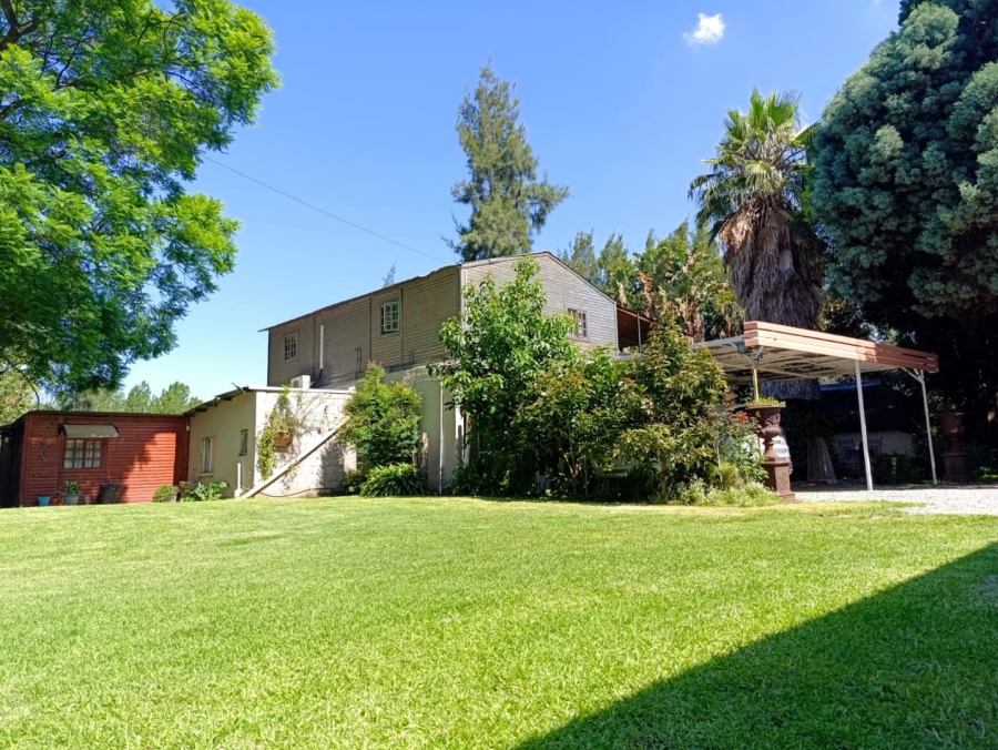 10 Bedroom Property for Sale in Glen Austin Gauteng