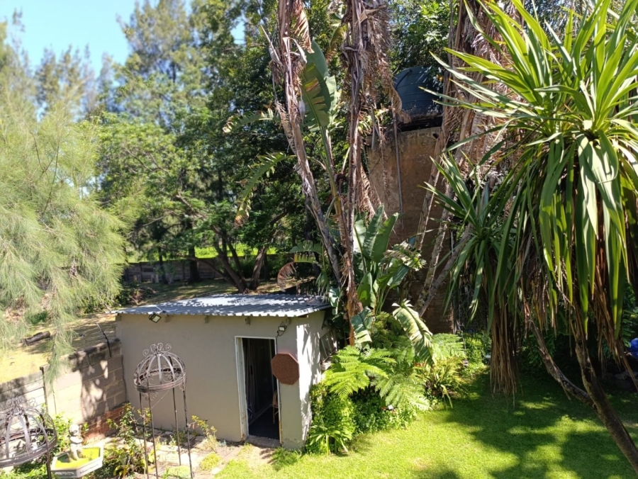 10 Bedroom Property for Sale in Glen Austin Gauteng