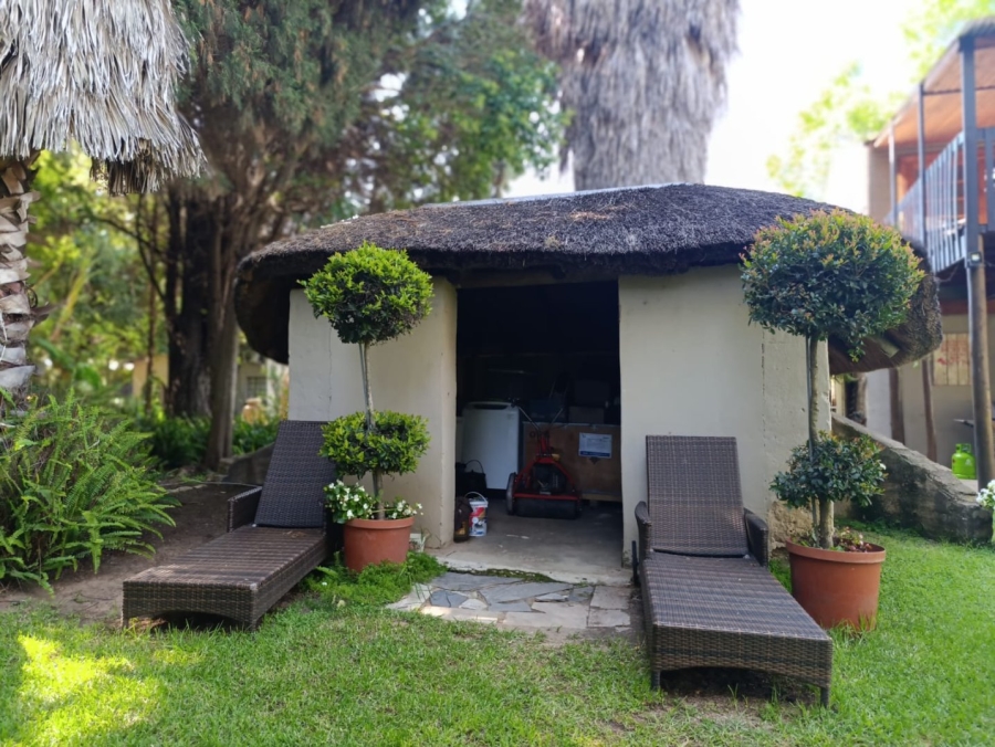 10 Bedroom Property for Sale in Glen Austin Gauteng