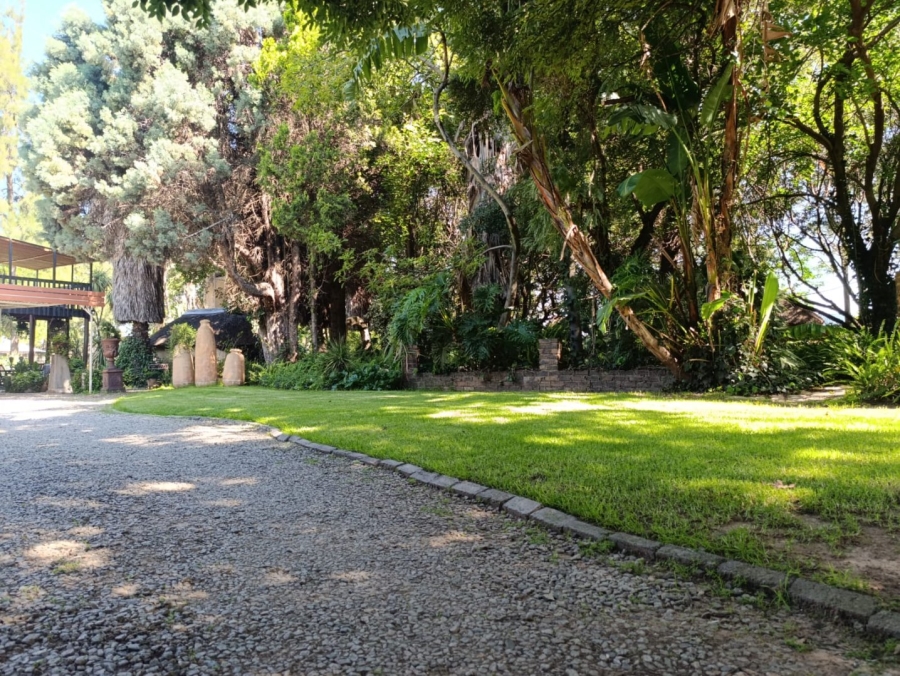 10 Bedroom Property for Sale in Glen Austin Gauteng