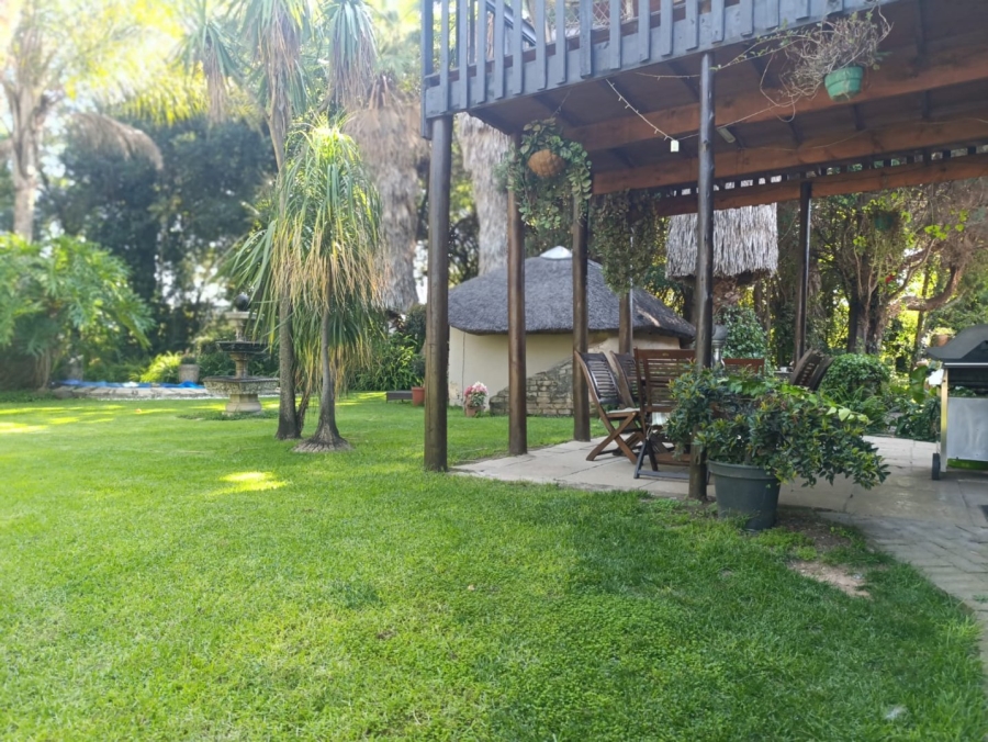 10 Bedroom Property for Sale in Glen Austin Gauteng