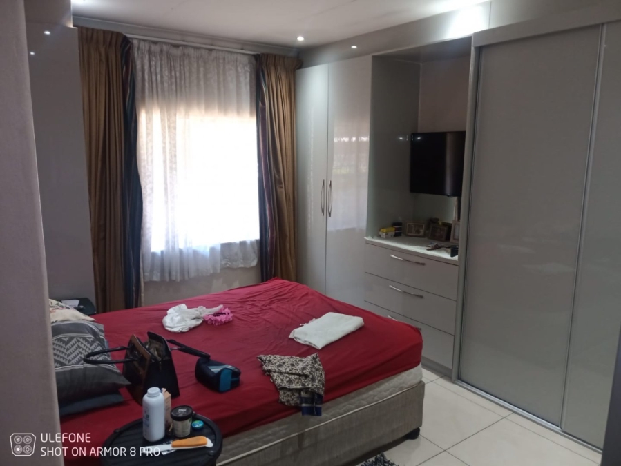 4 Bedroom Property for Sale in Illiondale Gauteng