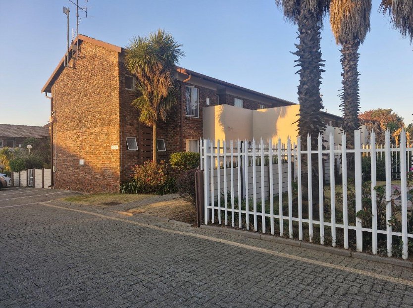 1 Bedroom Property for Sale in Eden Glen Gauteng