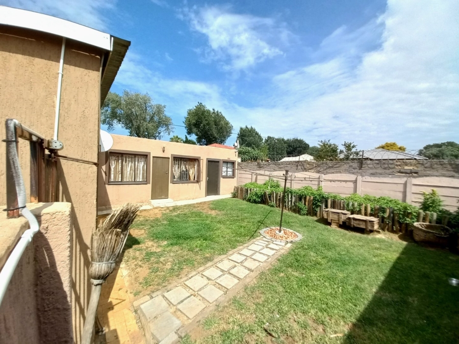 3 Bedroom Property for Sale in Symhurst Gauteng