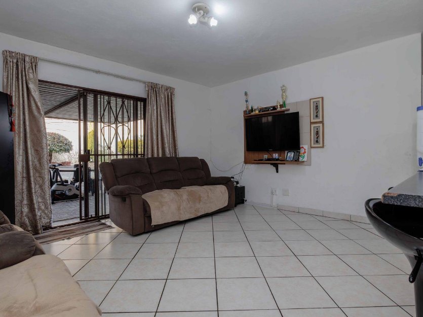 2 Bedroom Property for Sale in Croydon Gauteng