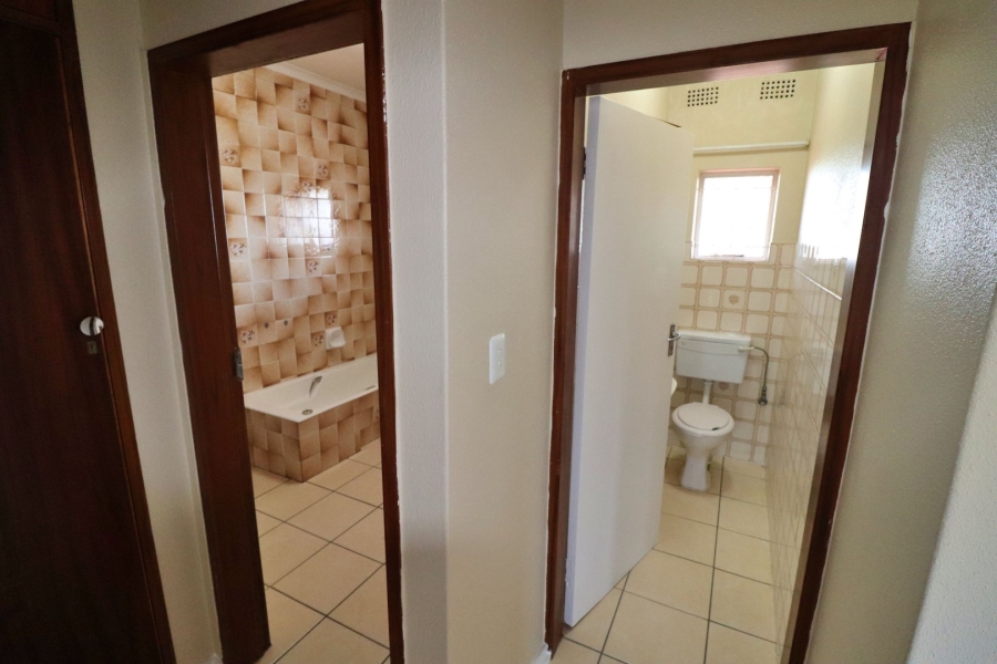 2 Bedroom Property for Sale in Symhurst Gauteng