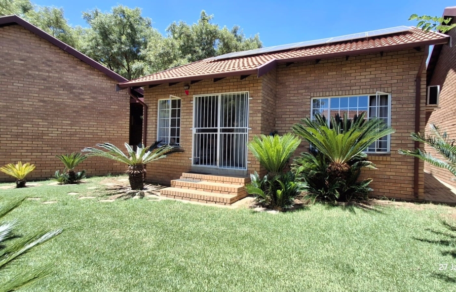 2 Bedroom Property for Sale in The Reeds Gauteng