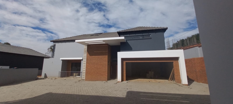 To Let 4 Bedroom Property for Rent in Waterkloof Ridge Gauteng