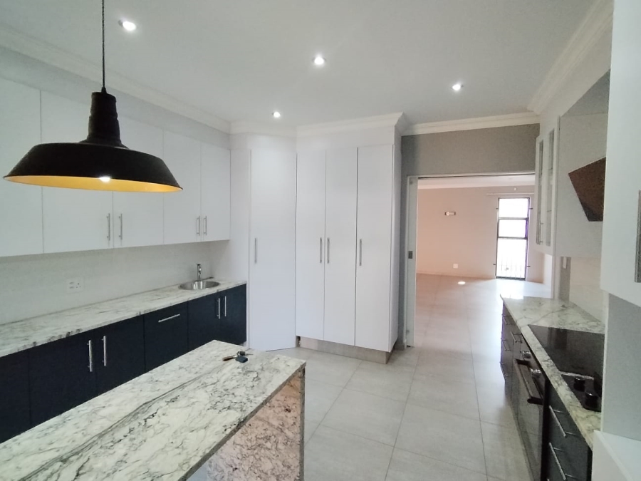 To Let 4 Bedroom Property for Rent in Waterkloof Ridge Gauteng