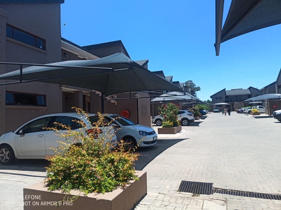 2 Bedroom Property for Sale in Helderwyk Gauteng