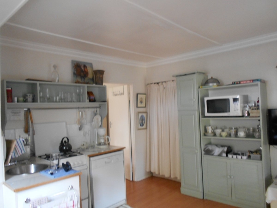 To Let 2 Bedroom Property for Rent in Forest Town Gauteng