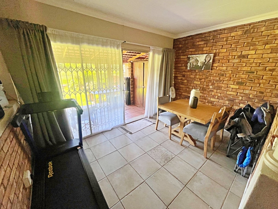 3 Bedroom Property for Sale in Hennopspark Gauteng