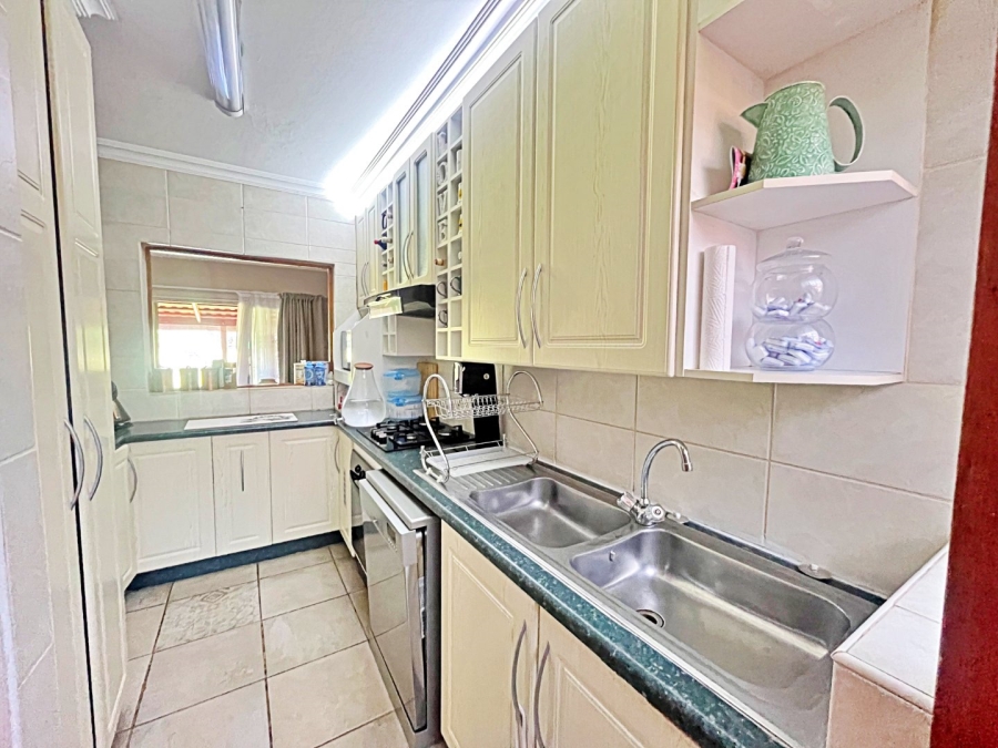 3 Bedroom Property for Sale in Hennopspark Gauteng