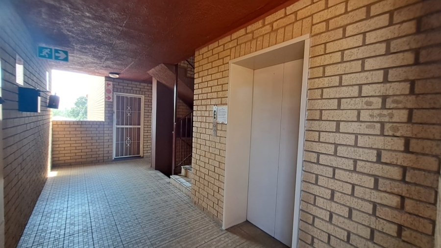 2 Bedroom Property for Sale in Pretoria Gardens Gauteng