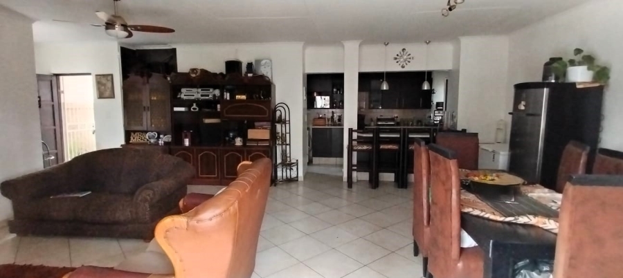 2 Bedroom Property for Sale in Kookrus Gauteng