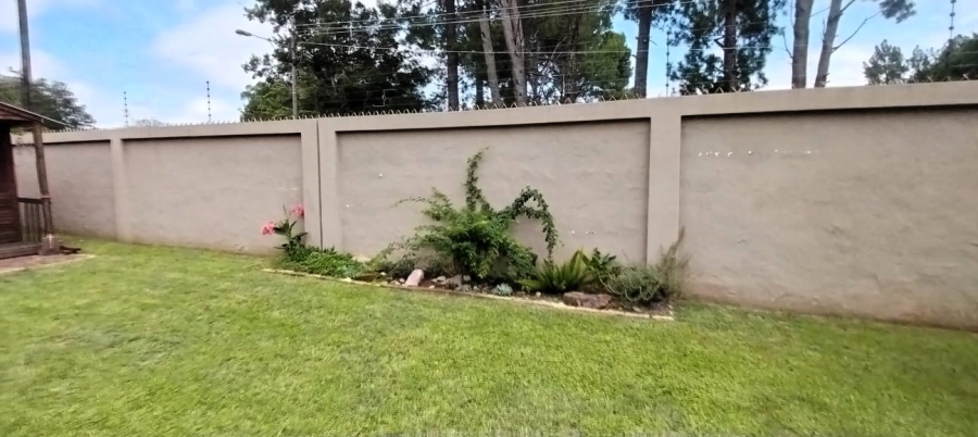 2 Bedroom Property for Sale in Kookrus Gauteng