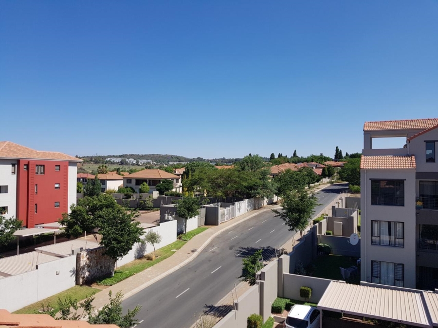 2 Bedroom Property for Sale in Lonehill Gauteng