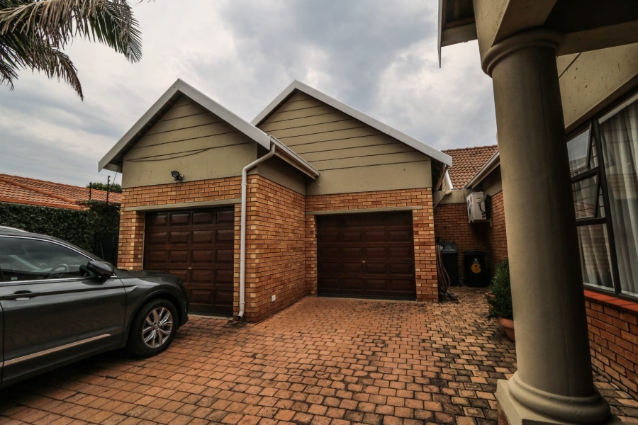 To Let 3 Bedroom Property for Rent in Bartlett Gauteng