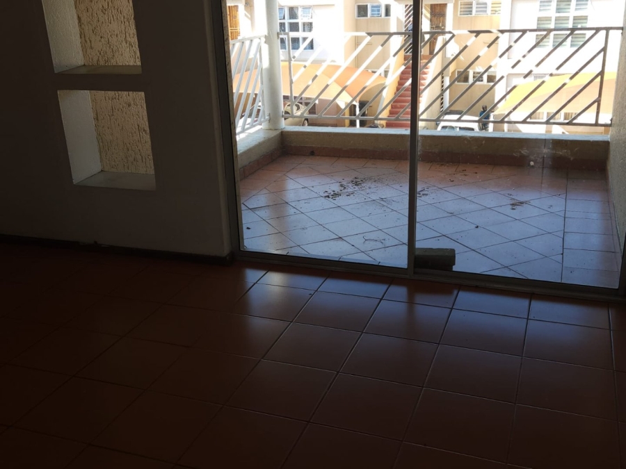 To Let 2 Bedroom Property for Rent in Mondeor Gauteng