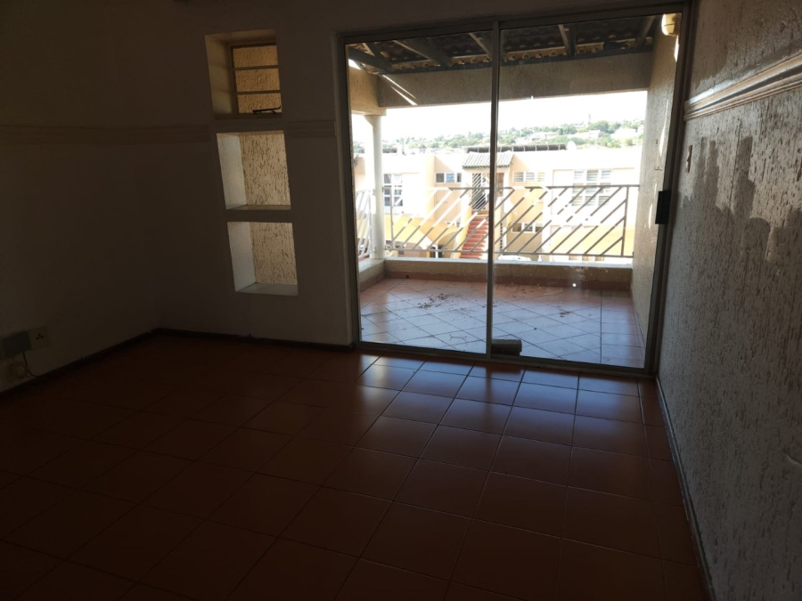 To Let 2 Bedroom Property for Rent in Mondeor Gauteng