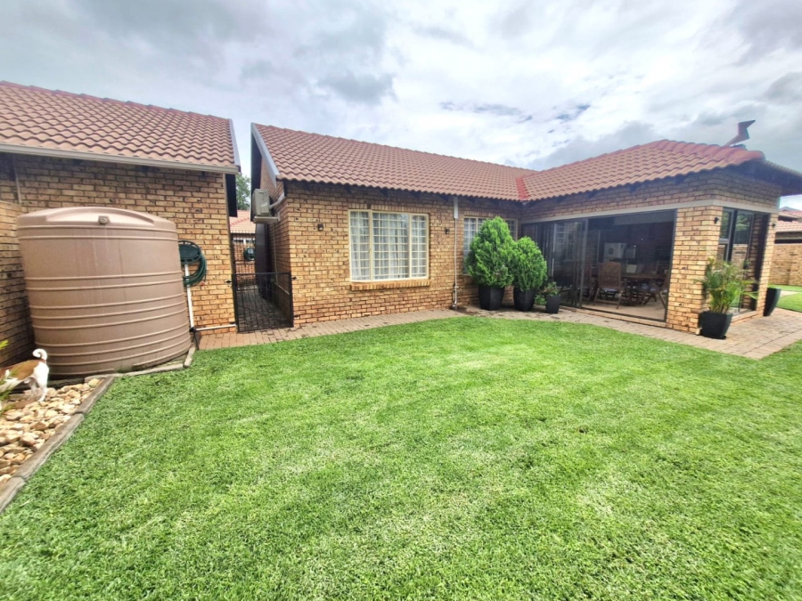 2 Bedroom Property for Sale in Annlin Gauteng