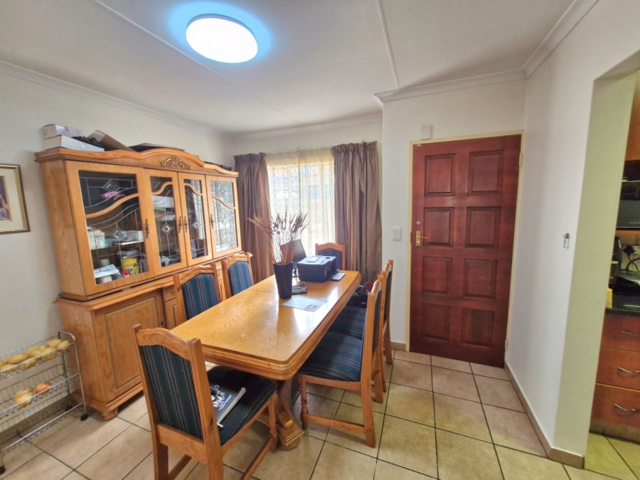 2 Bedroom Property for Sale in Annlin Gauteng