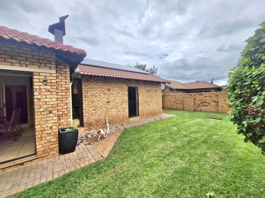 2 Bedroom Property for Sale in Annlin Gauteng