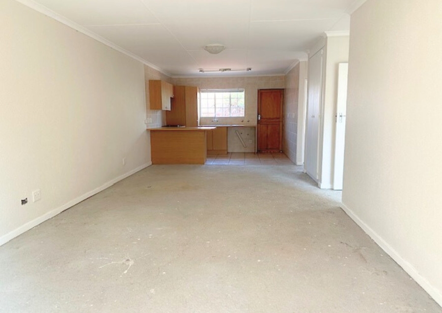 2 Bedroom Property for Sale in Honeydew Manor Gauteng