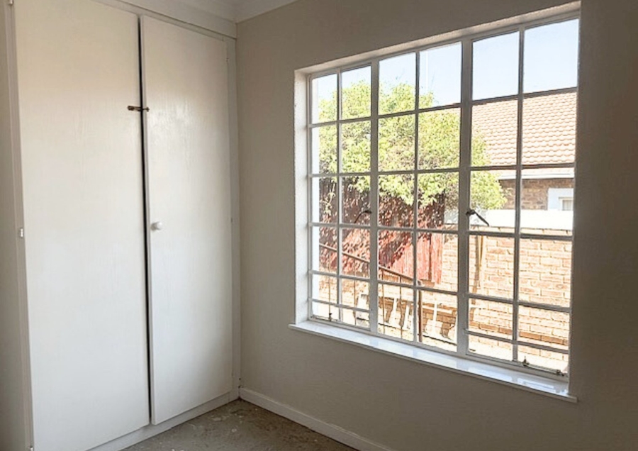 2 Bedroom Property for Sale in Honeydew Manor Gauteng