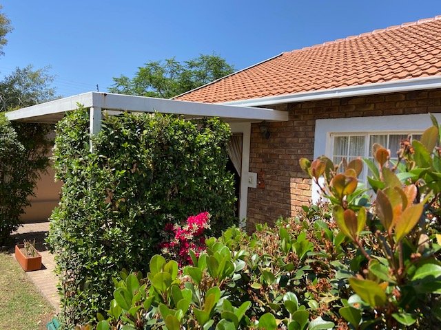 2 Bedroom Property for Sale in Honeydew Manor Gauteng