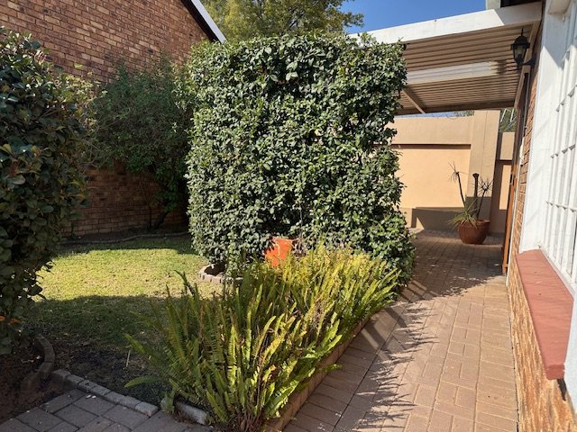 2 Bedroom Property for Sale in Honeydew Manor Gauteng