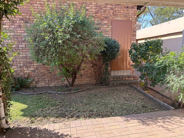 2 Bedroom Property for Sale in Honeydew Manor Gauteng