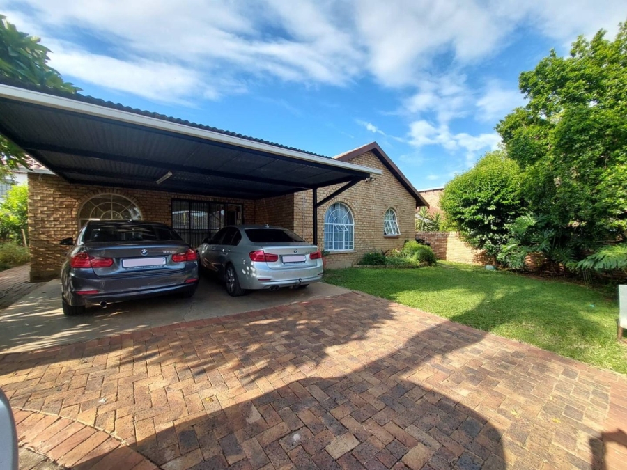 3 Bedroom Property for Sale in Annlin Gauteng