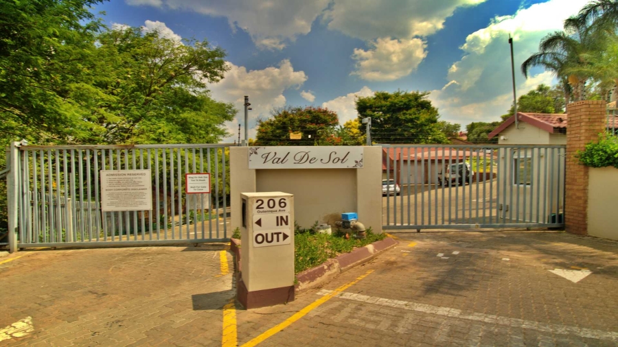 2 Bedroom Property for Sale in Waterkloof Park Gauteng