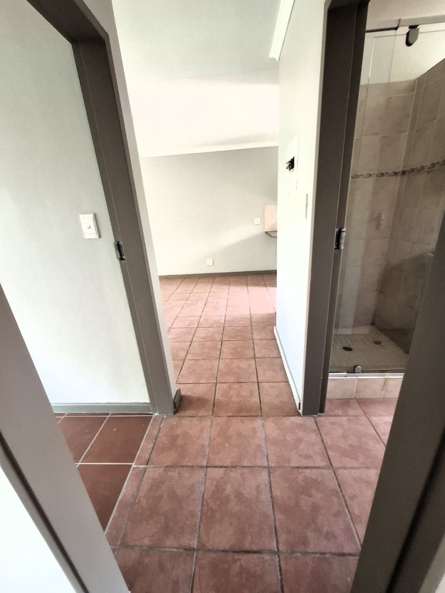 To Let 2 Bedroom Property for Rent in La Montagne Gauteng