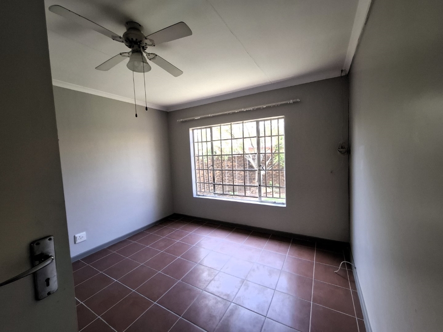 To Let 2 Bedroom Property for Rent in La Montagne Gauteng