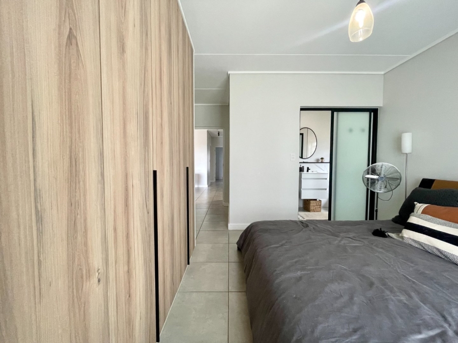 To Let  Bedroom Property for Rent in Waterfall Gauteng