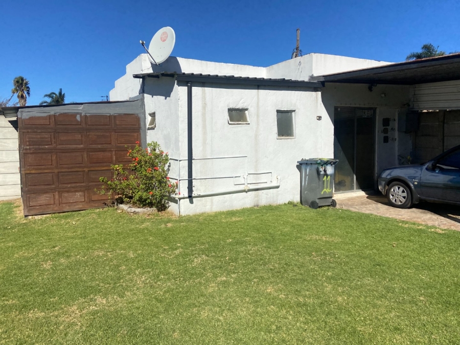 2 Bedroom Property for Sale in Krugersdorp West Gauteng