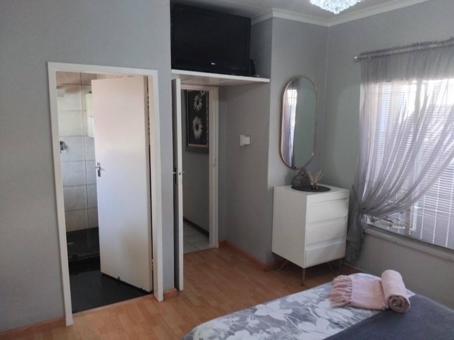 3 Bedroom Property for Sale in Symhurst Gauteng