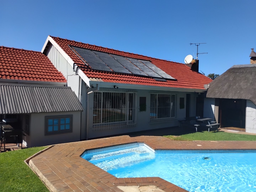 3 Bedroom Property for Sale in Symhurst Gauteng