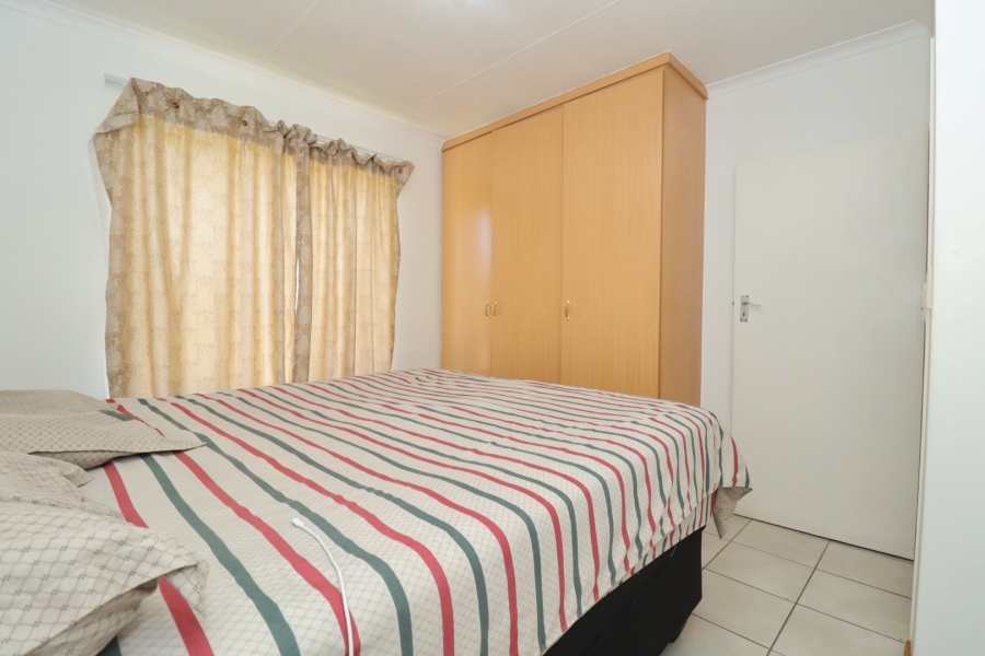 2 Bedroom Property for Sale in Florida Glen Gauteng