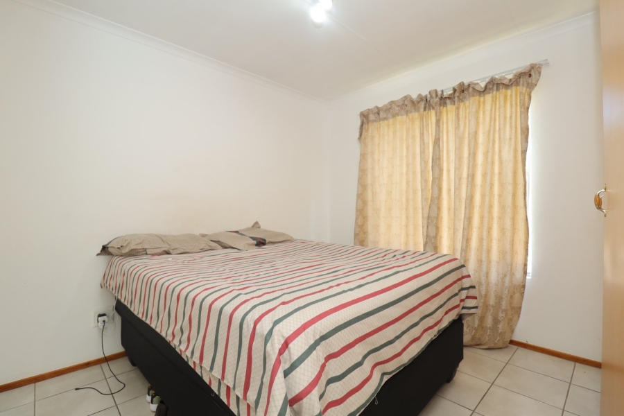 2 Bedroom Property for Sale in Florida Glen Gauteng